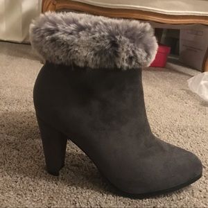 Catherine Malandrino- Faux fur cuff bootie - Grey